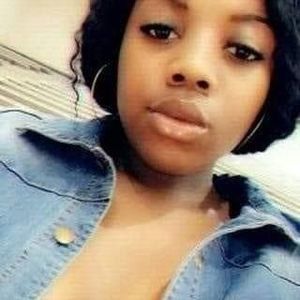 Meet your Posher, Maya